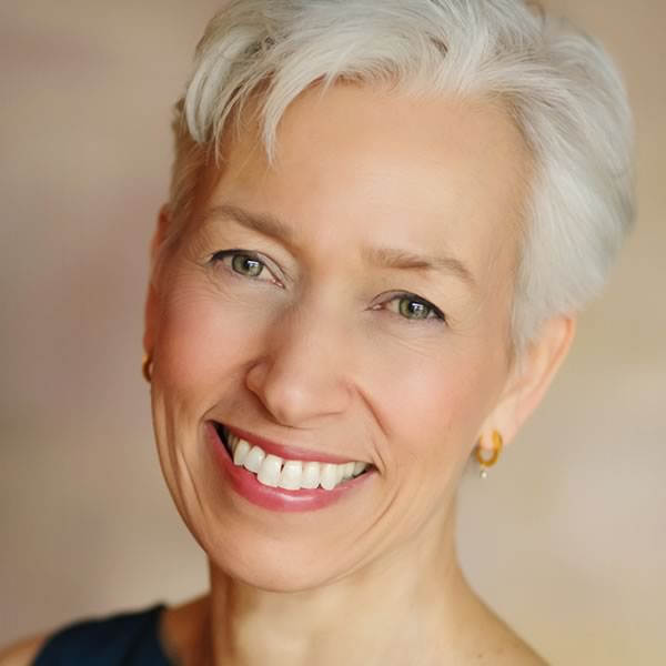Nina Jablonski headshot